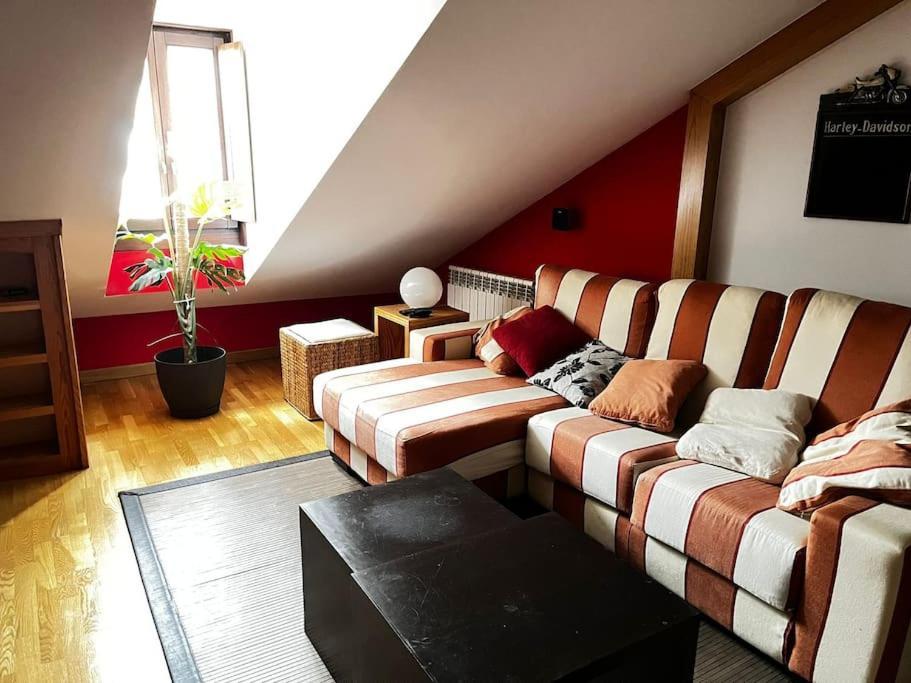 Apartamento Castillo Ponferrada. Exteriör bild